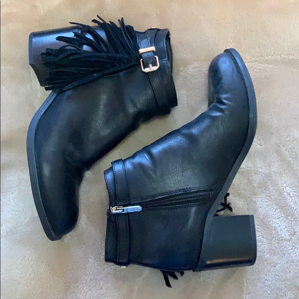 Women’s black booties
